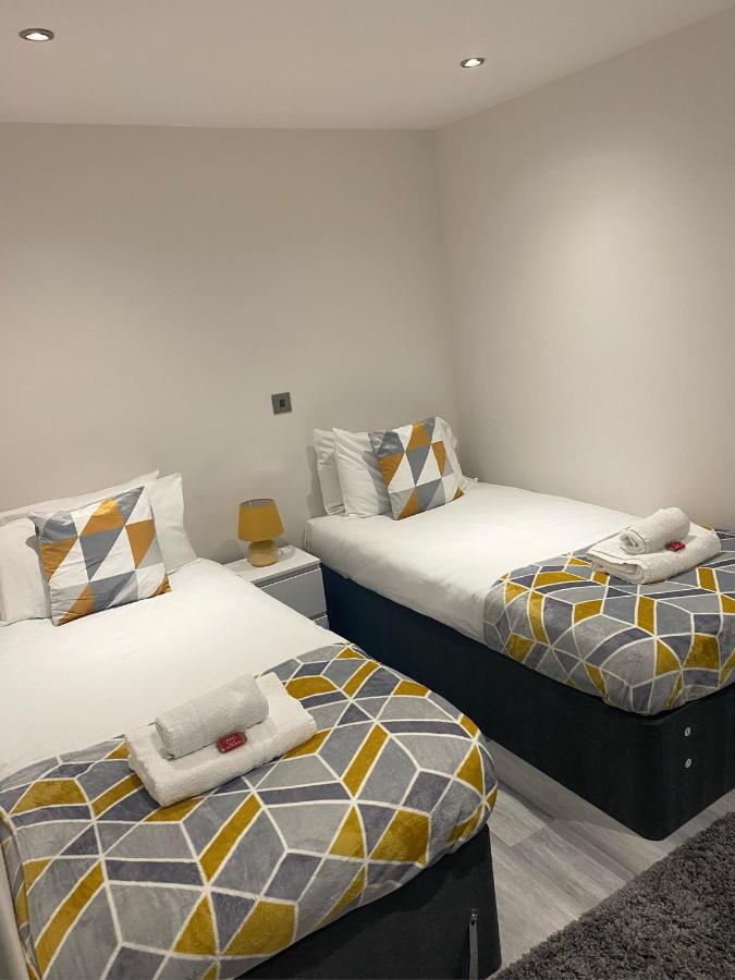 Vibrant 2 Bedroom Apartment - Bhx Airport Sheldon  ภายนอก รูปภาพ