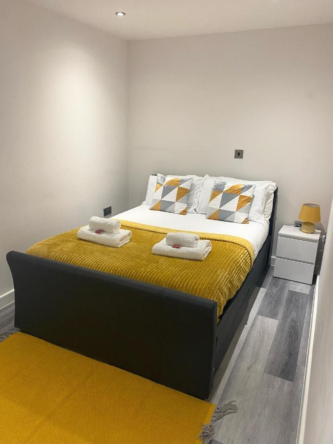 Vibrant 2 Bedroom Apartment - Bhx Airport Sheldon  ภายนอก รูปภาพ